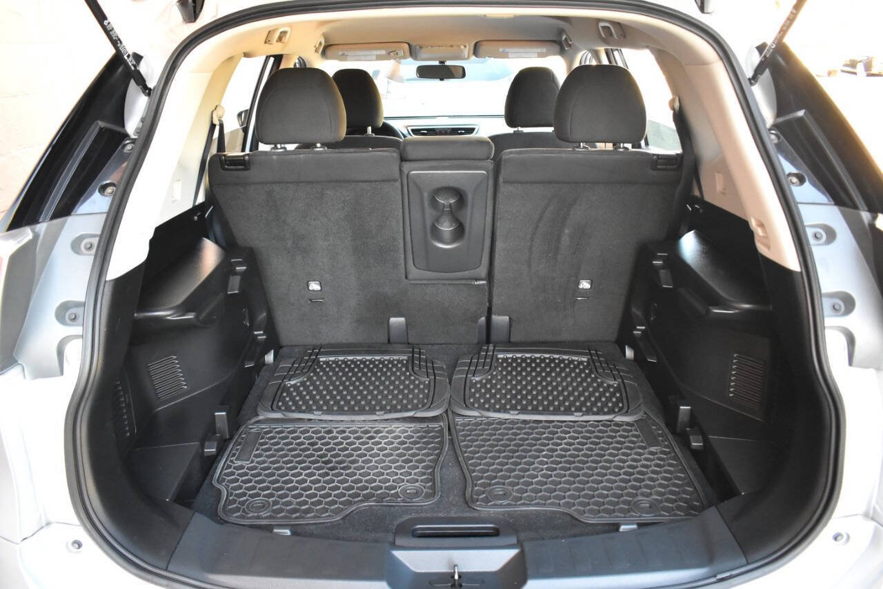Used 2015 Nissan Rogue SV AWD/4WD image 38