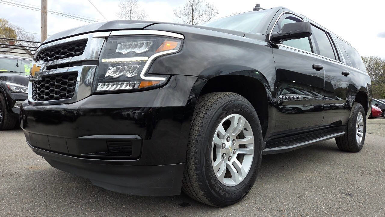 Used 2019 Chevrolet Suburban LT AWD/4WD image 6