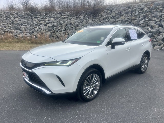 Used 2024 Toyota Venza Limited image 3