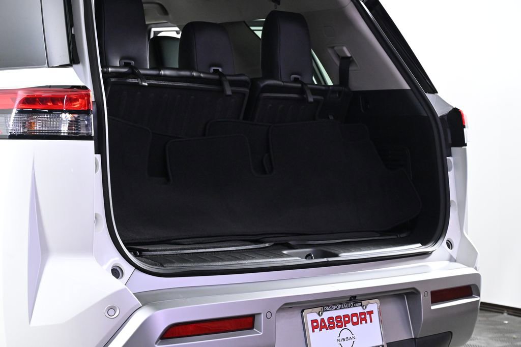 Used 2022 Nissan Pathfinder Platinum w/ Cargo Package image 33