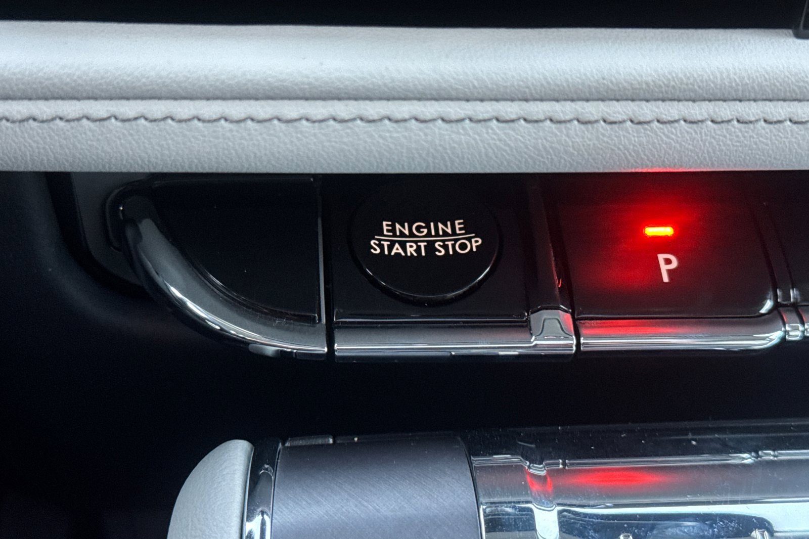 New 2026 Lincoln Aviator AWD w/ Jet Appearance Package image 21