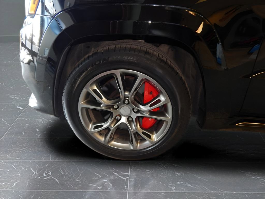 Used 2020 Jeep Grand Cherokee SRT w/ Trailer Tow Group IV AWD/4WD image 12