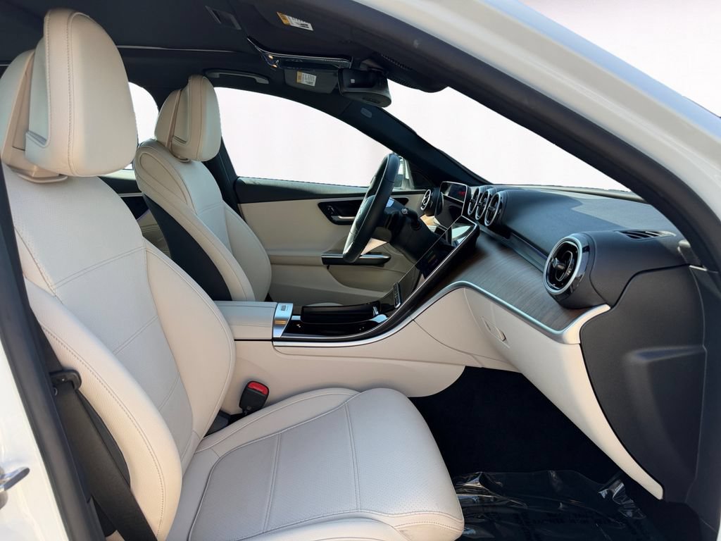 Used 2025 Mercedes-Benz C 300 Sedan image 15
