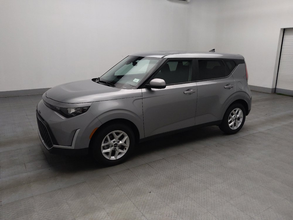 Used 2025 Kia Soul LX w/ LX Technology Package image 2