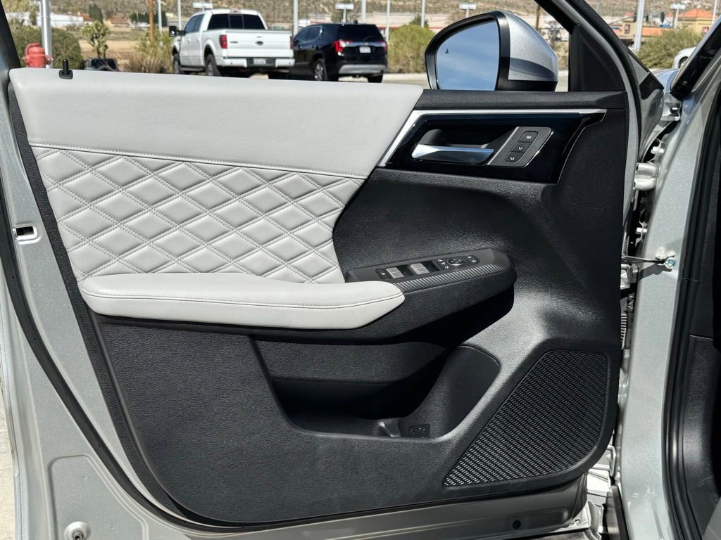 Used 2023 Mitsubishi Outlander SEL image 27