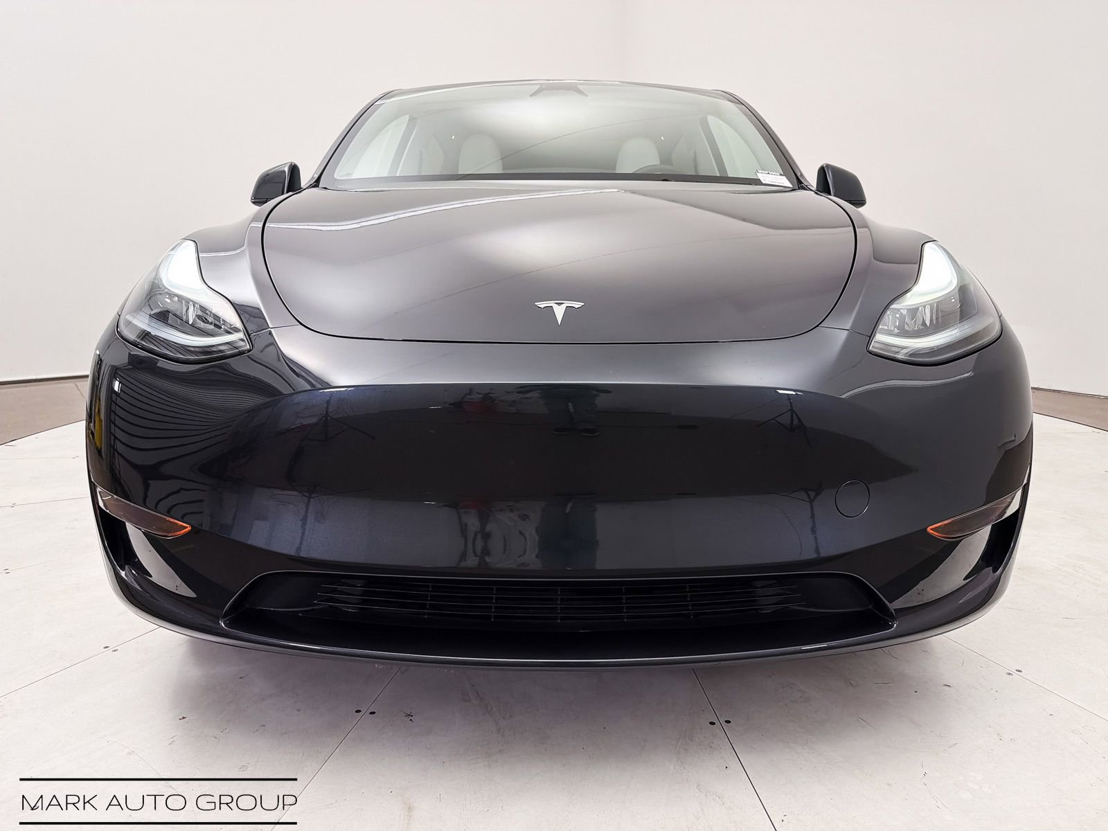 Used 2024 Tesla Model Y Long Range image 10