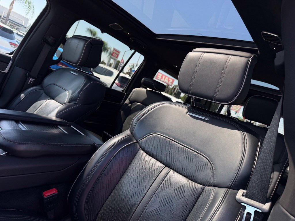 Used 2024 Jeep Grand Wagoneer Series II Obsidian w/ Quick Order Packagew 28T AWD/4WD image 17