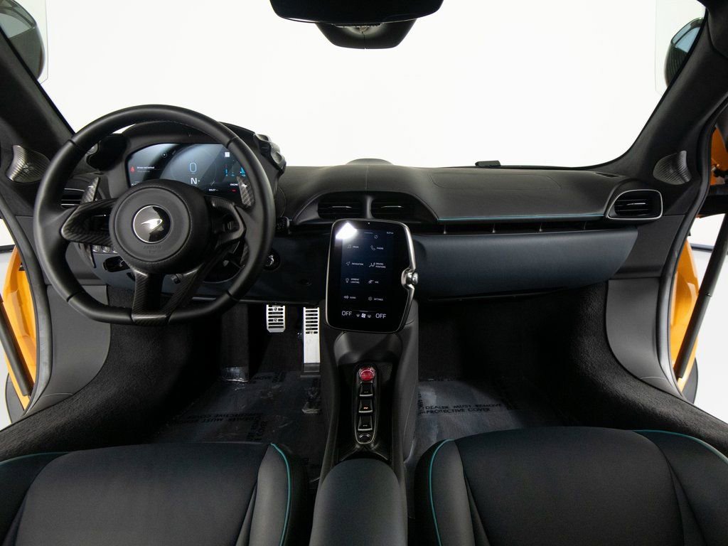 Used 2023 McLaren Artura image 29