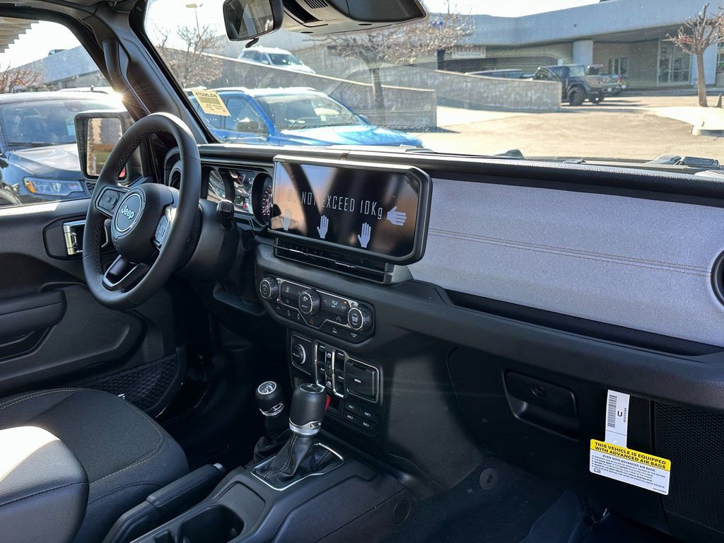 New 2026 Jeep Gladiator Sport AWD/4WD image 12