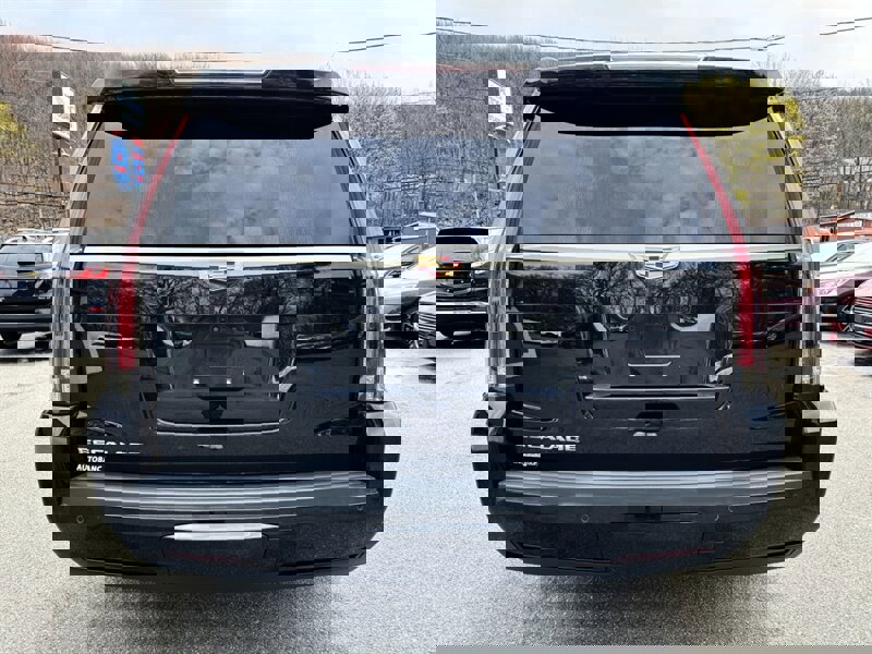 Used 2020 Cadillac Escalade ESV Premium Luxury image 6