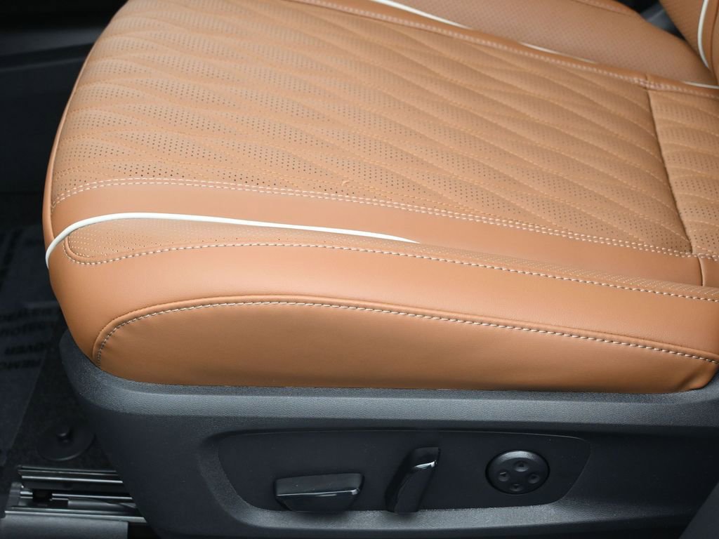 New 2026 INFINITI QX60 Autograph w/ Dark Cargo Package image 18