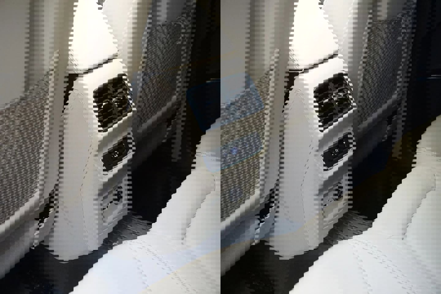 Used 2022 Audi Q5 2.0T Premium w/ Convenience Package image 16