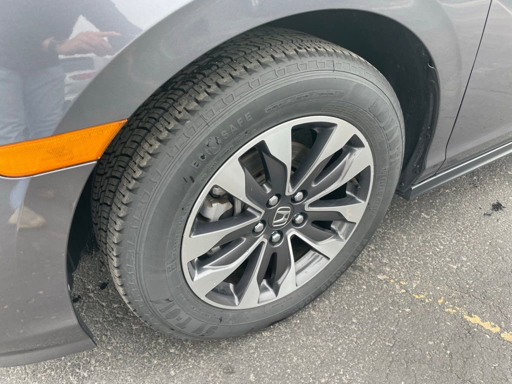 Used 2024 Honda Odyssey EX-L image 3