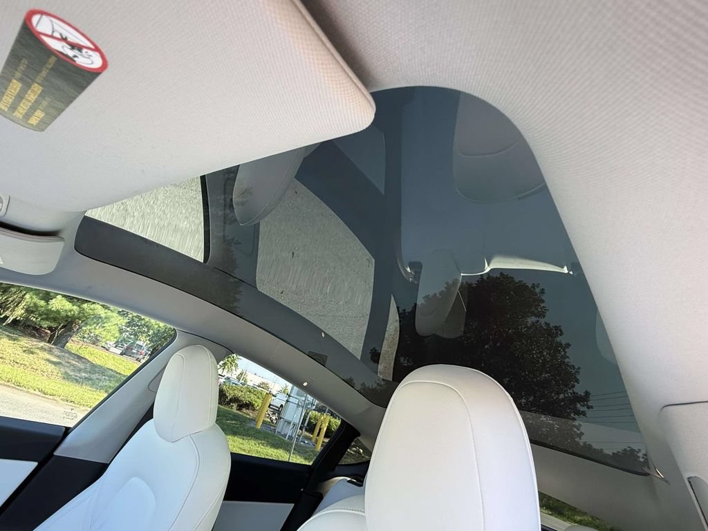 Used 2022 Tesla Model Y Performance AWD/4WD image 18