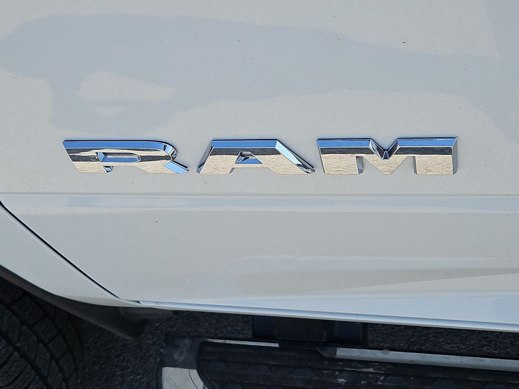 New 2026 RAM 3500 Big Horn AWD/4WD image 16