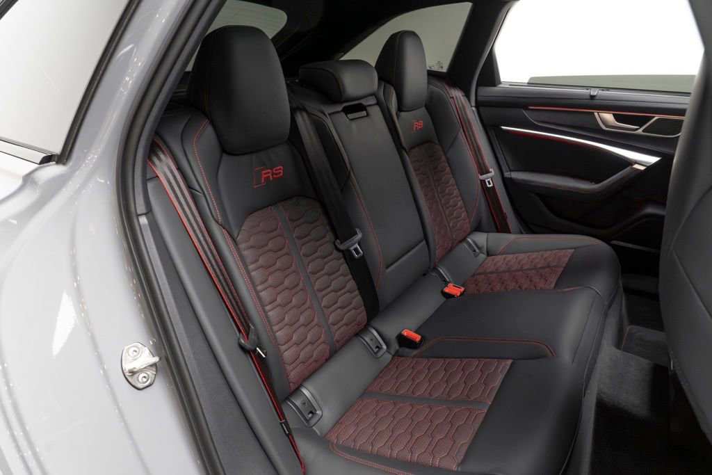 Used 2025 Audi RS 6 performance image 40