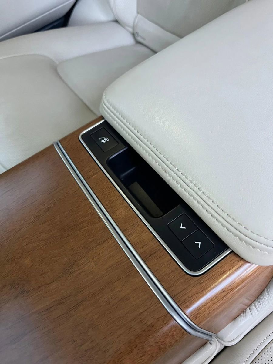 Used 2019 Land Rover Range Rover Long Wheelbase Autobiography AWD/4WD image 17