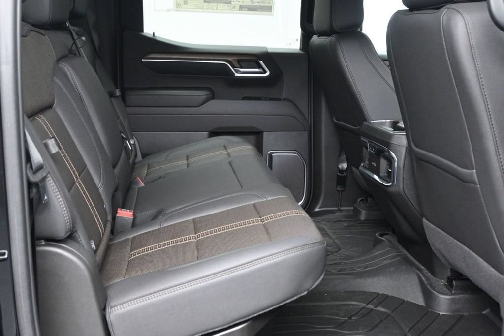 New 2025 Chevrolet Silverado 1500 High Country w/ Midnight Edition AWD/4WD image 33