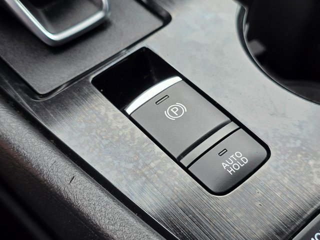 Used 2023 Nissan Rogue SV image 31