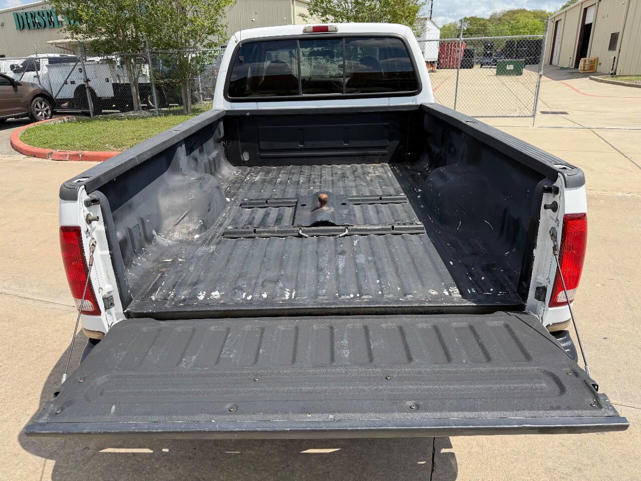 Used 2001 Ford F350 Lariat image 16