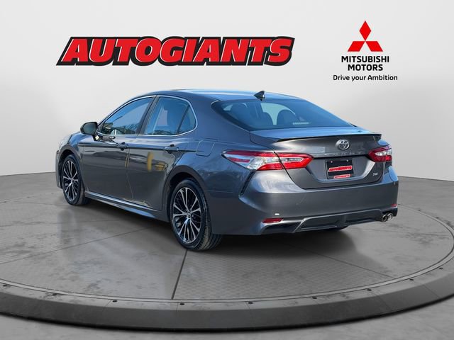 Used 2020 Toyota Camry SE image 3