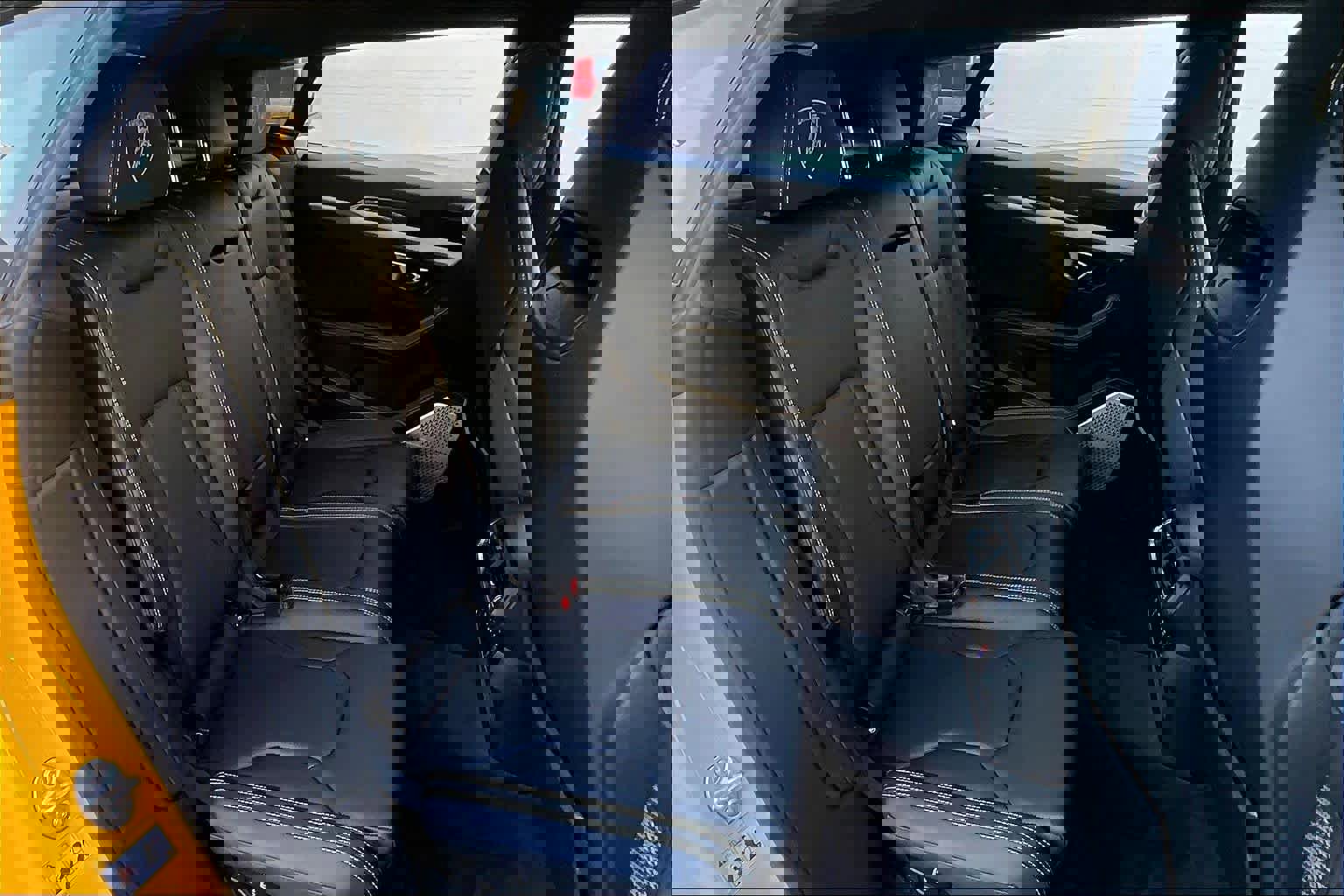 Used 2022 Lamborghini Urus image 19