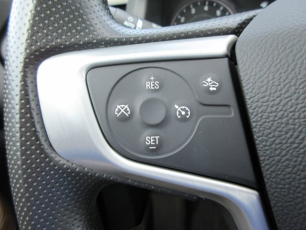 Used 2023 GMC Acadia SLE w/ Driver Convenience Package image 24