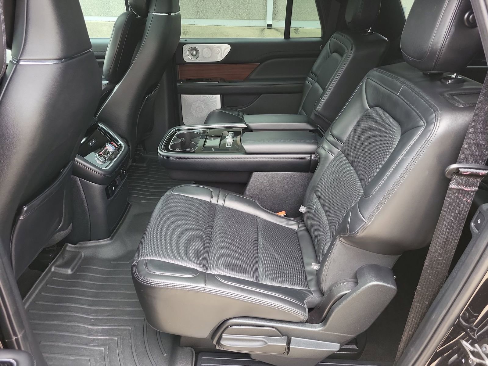 Used 2020 Lincoln Navigator L Reserve w/ Equipment Group 208A Reserve AWD/4WD image 26