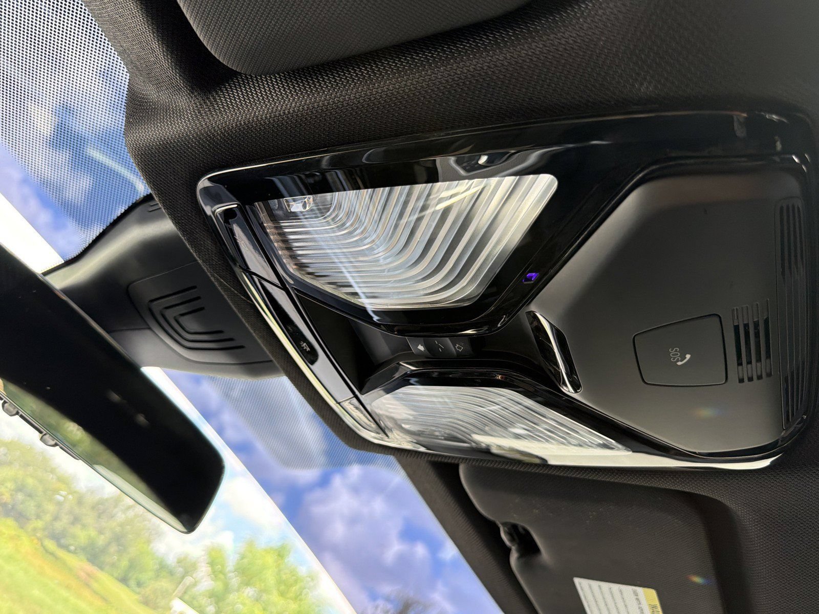 Used 2022 BMW X6 xDrive40i w/ Executive Package AWD/4WD image 36