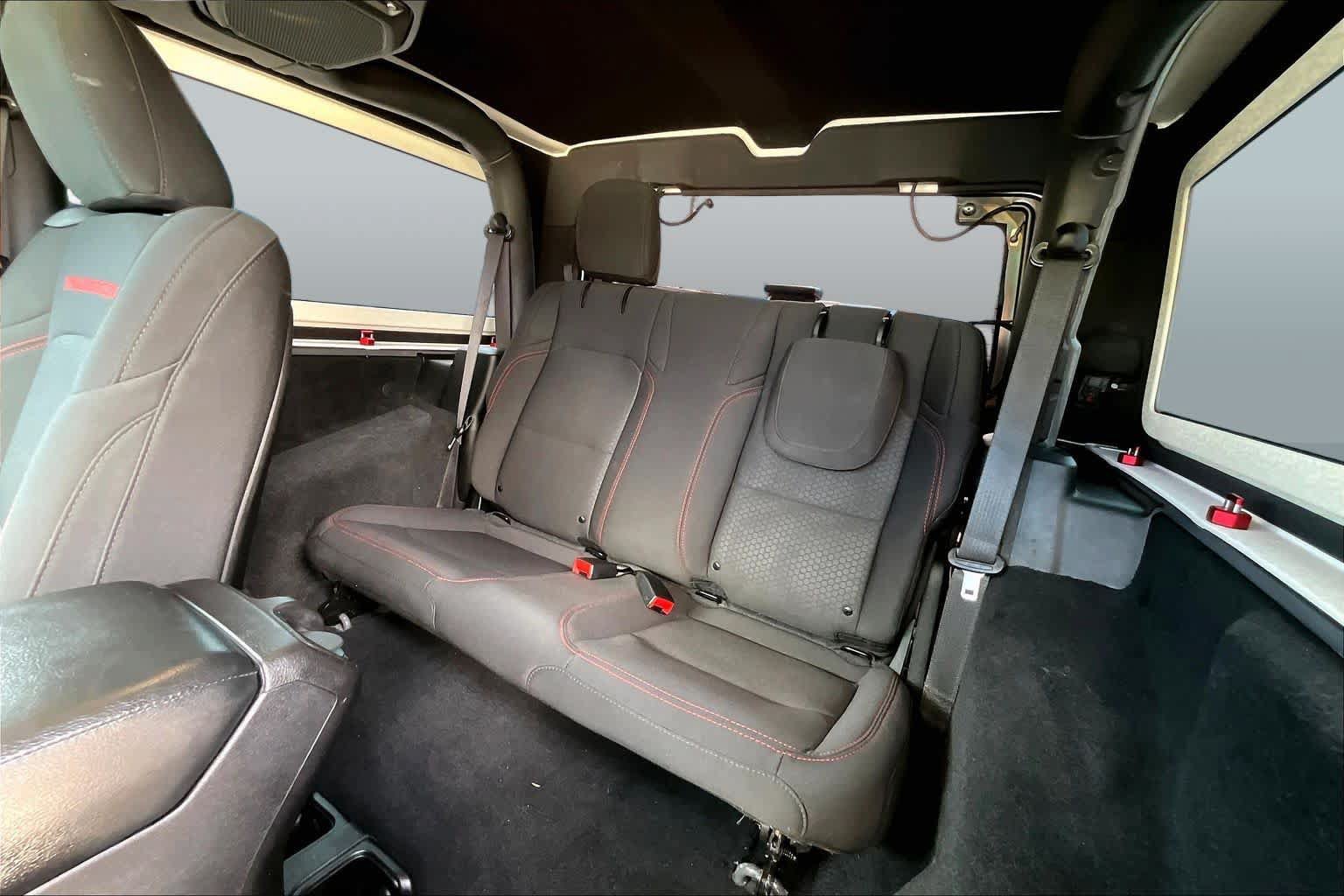 Used 2021 Jeep Wrangler Rubicon AWD/4WD image 17