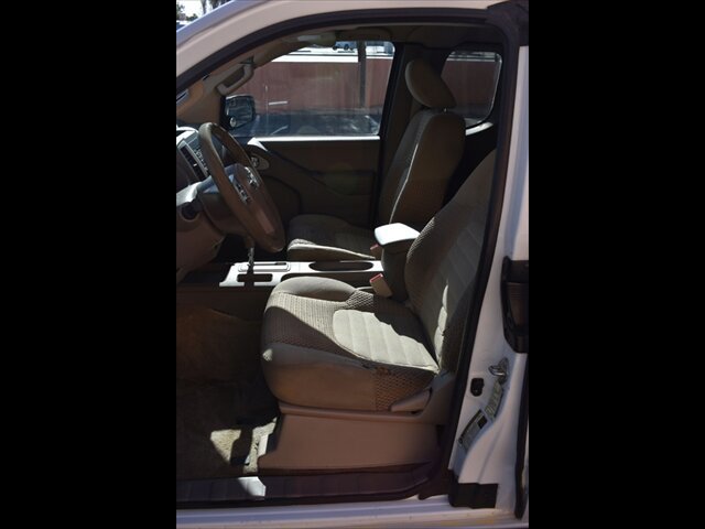 Used 2016 Nissan Frontier SV RWD image 14