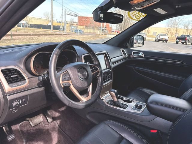 Used 2017 Jeep Grand Cherokee Limited image 10
