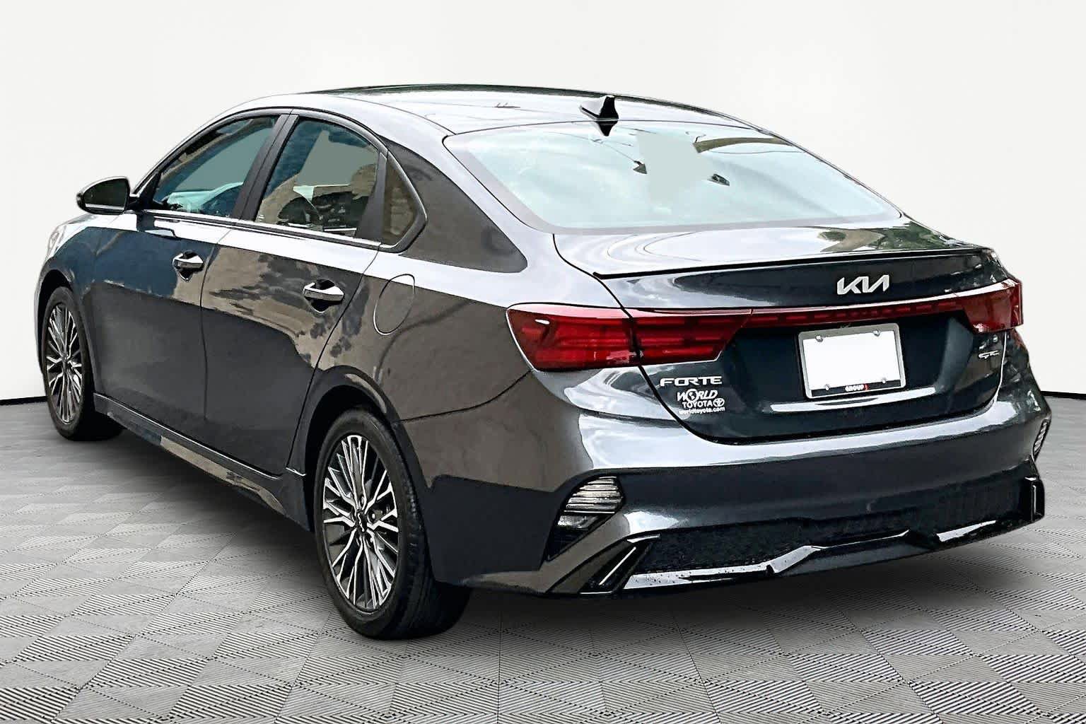 Used 2023 Kia Forte GT-Line w/ GT-Line Premium Package FWD image 12
