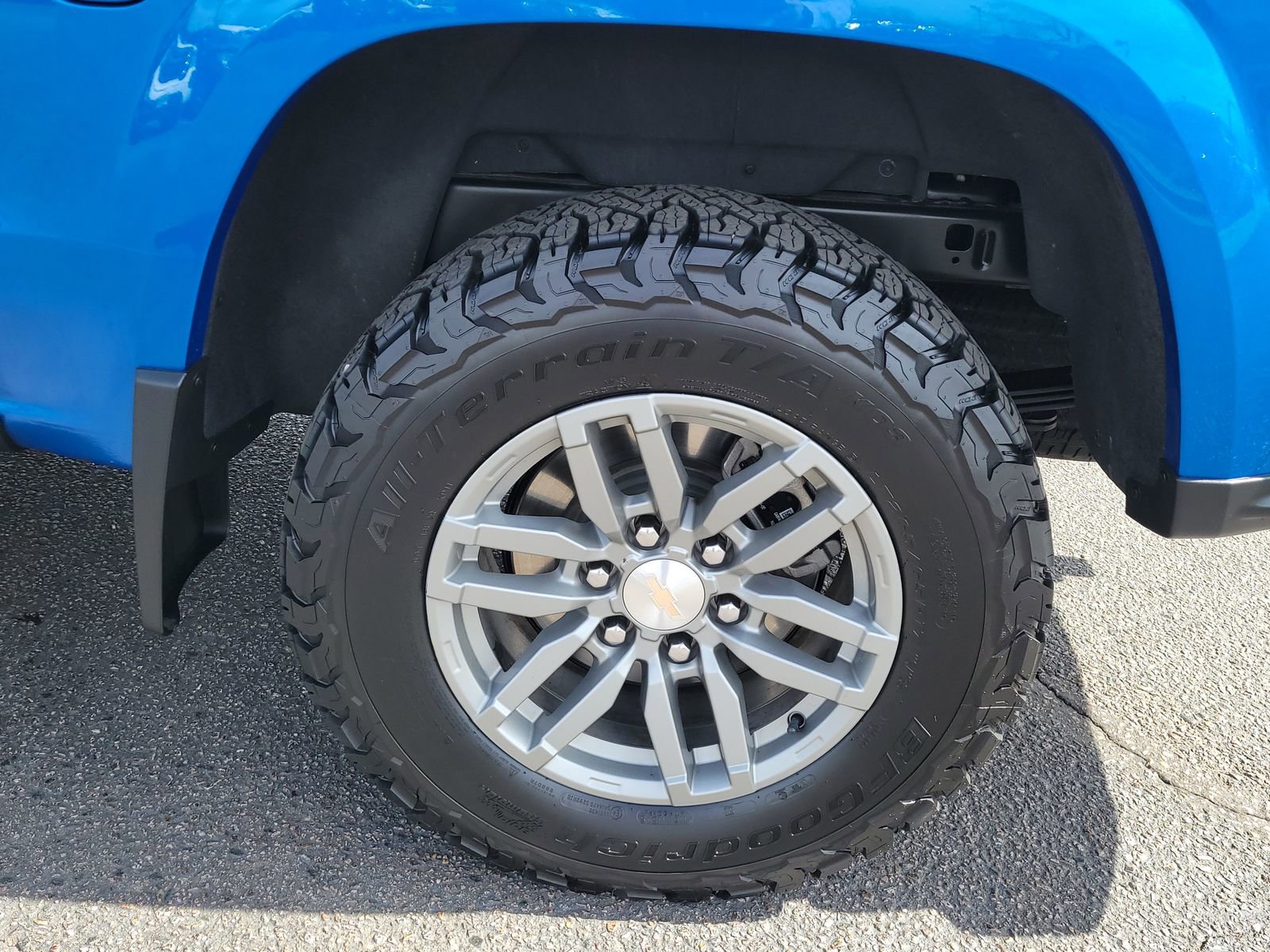 Used 2024 Chevrolet Colorado LT w/ LT Convenience Package II image 15