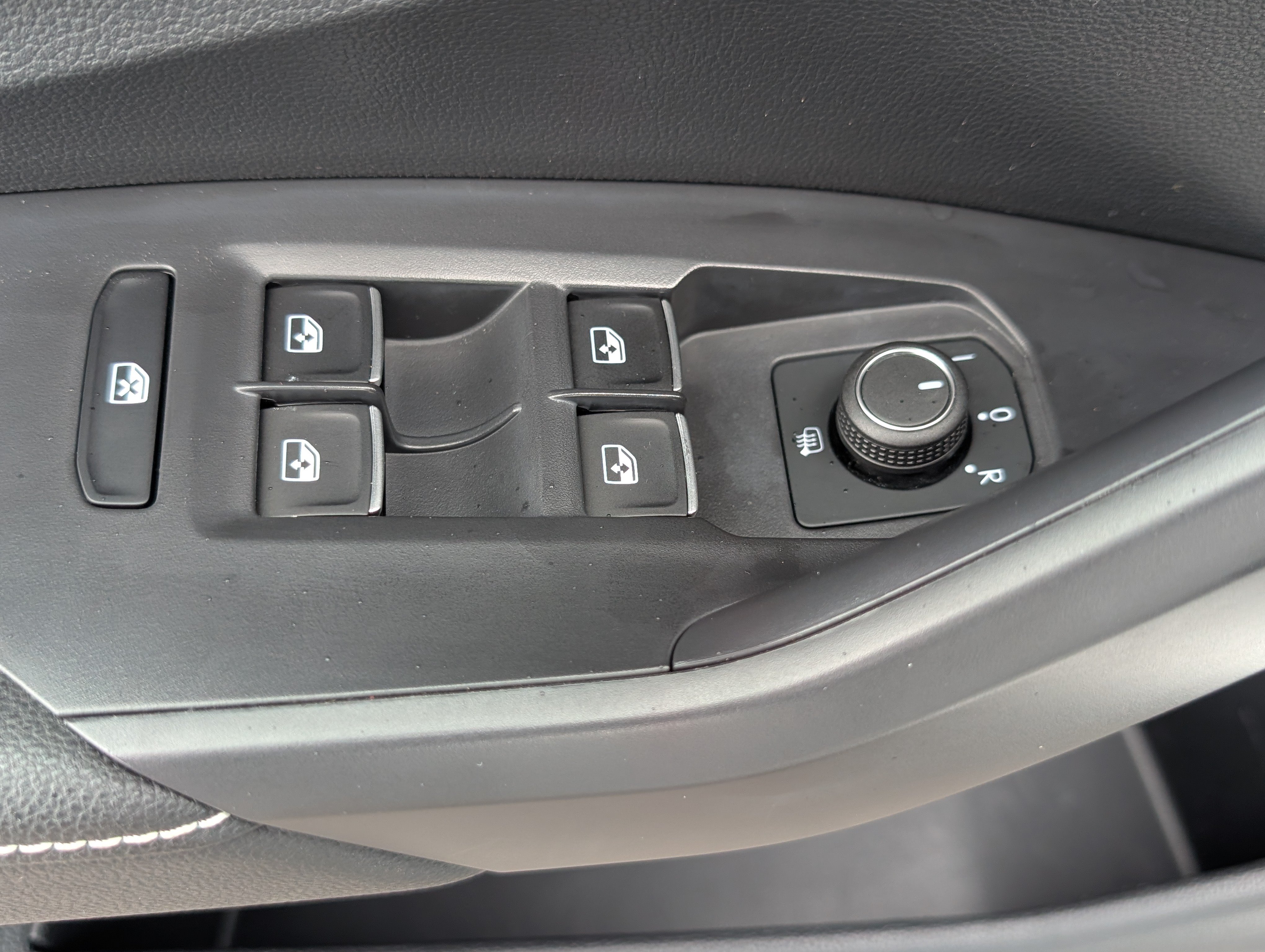 Used 2024 Volkswagen Jetta Sport FWD image 18