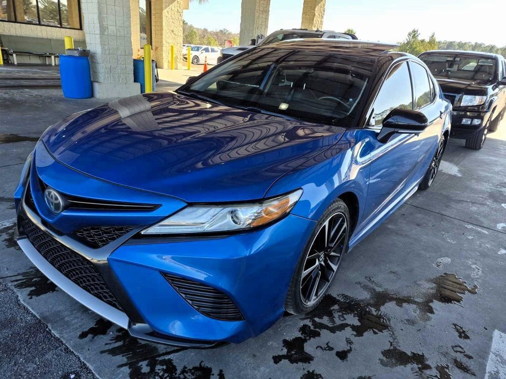 Used 2019 Toyota Camry XSE image 2