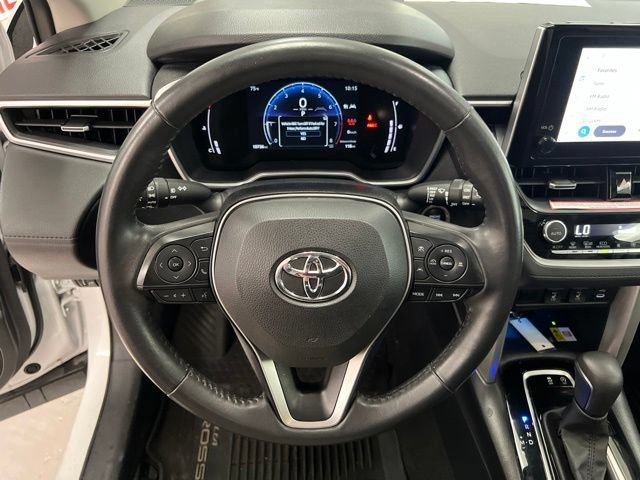 Used 2023 Toyota Corolla Cross XLE w/ Convenience Package FWD image 26