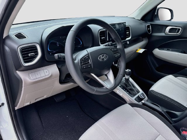 New 2026 Hyundai Venue SEL FWD image 9