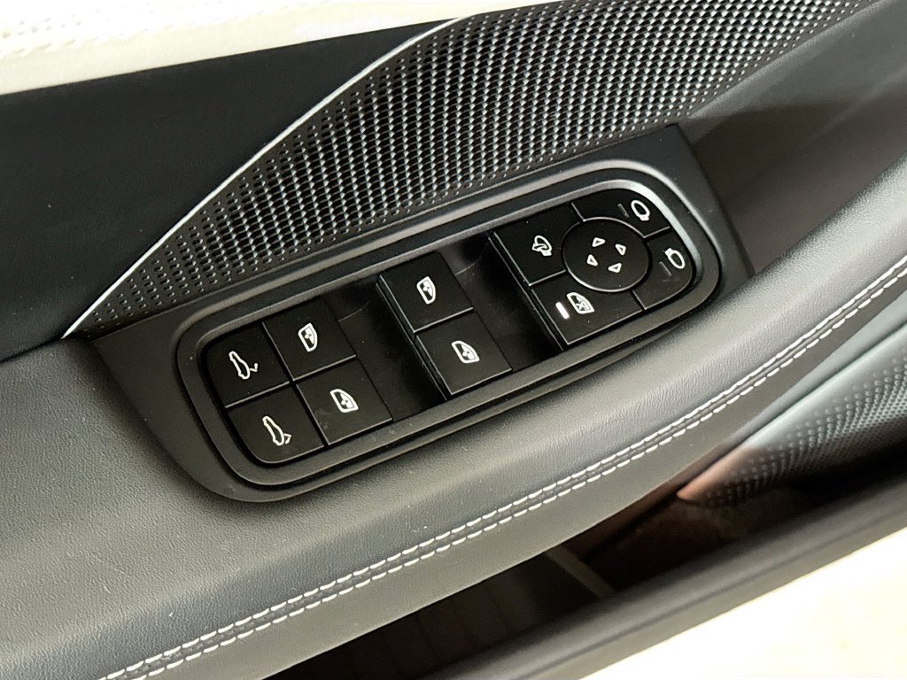 Used 2025 Porsche Panamera 4 AWD/4WD image 20