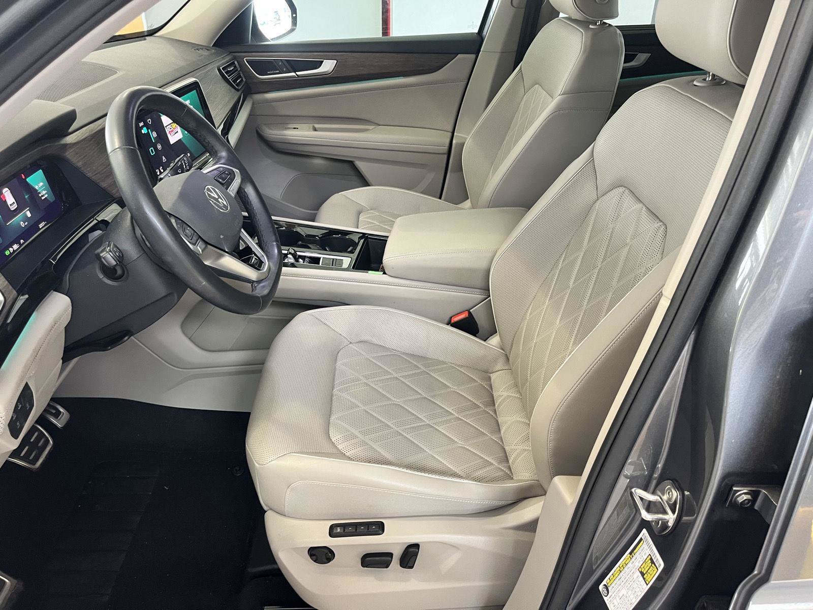 Used 2024 Volkswagen Atlas SEL Premium R-Line AWD/4WD image 12