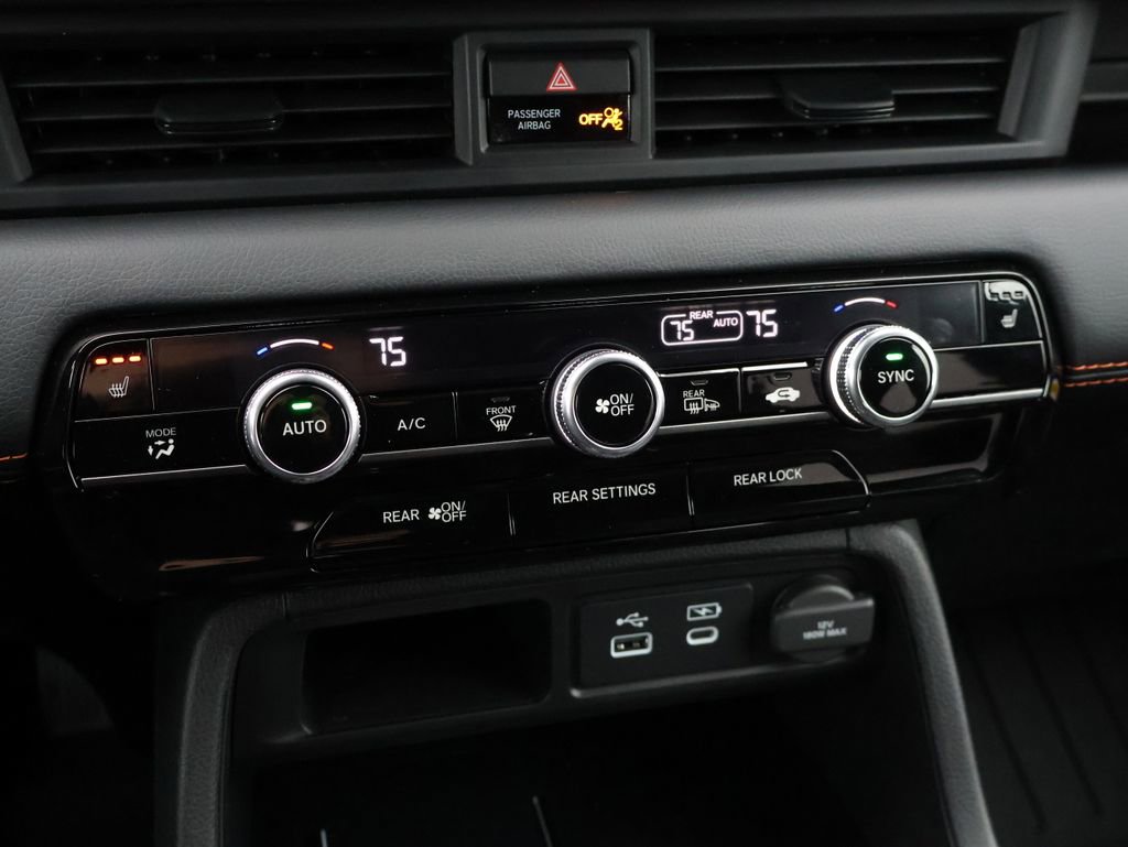 Certified 2025 Honda Pilot TrailSport image 23