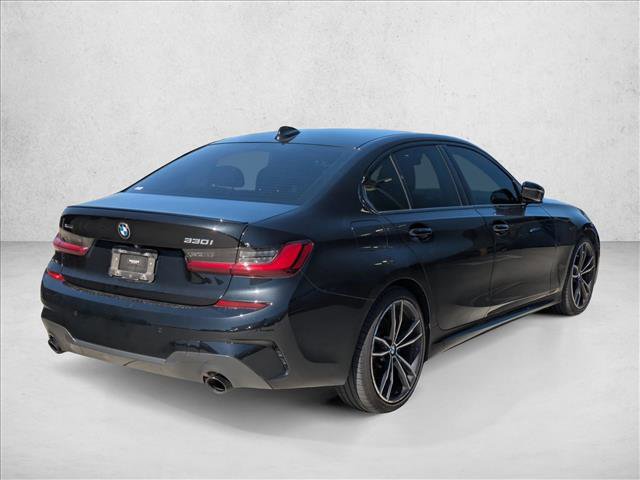 Used 2022 BMW 330i xDrive Sedan w/ M Sport Package AWD/4WD image 5