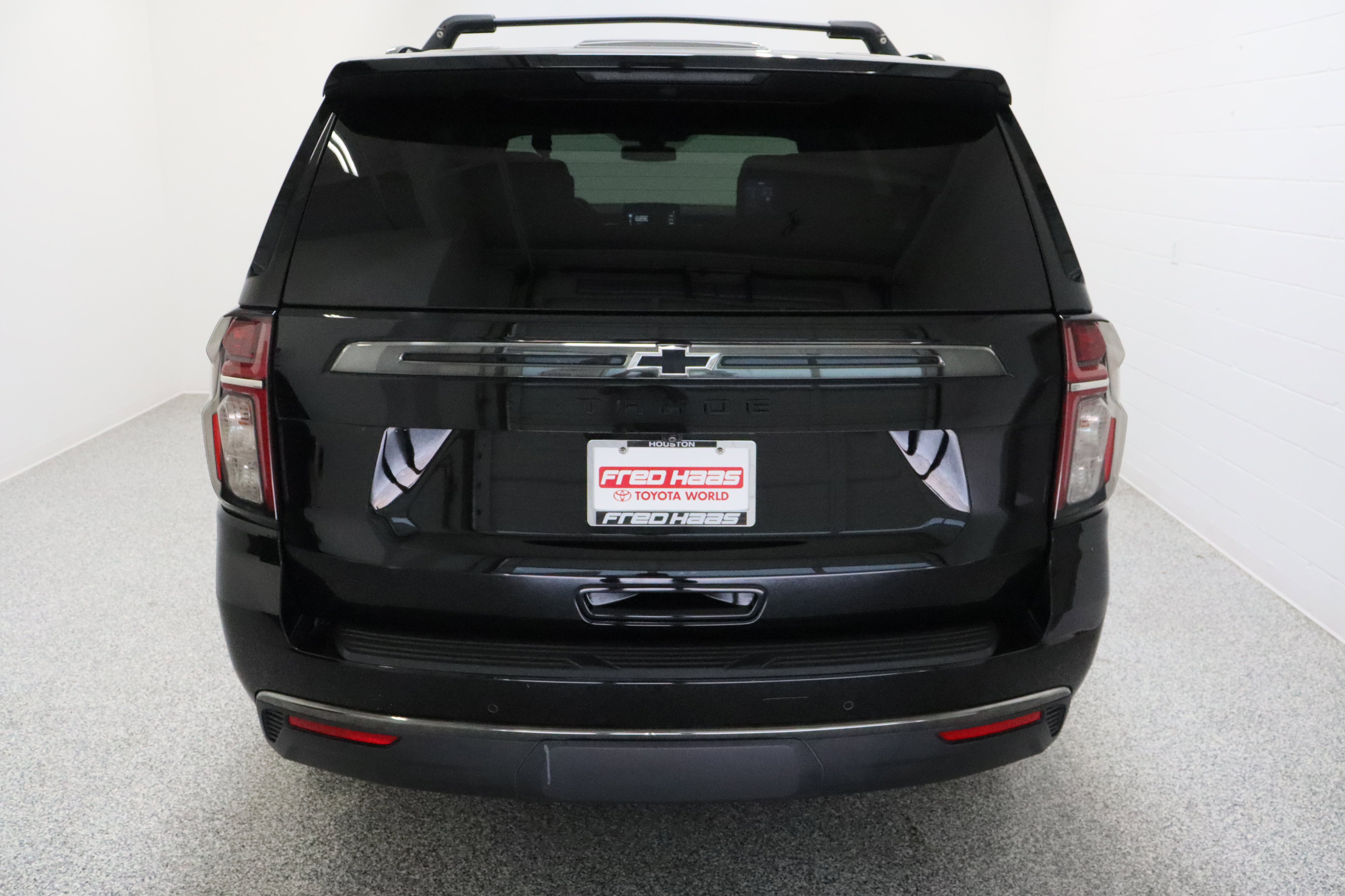 Used 2021 Chevrolet Tahoe Z71 w/ Rear Media and Nav Package AWD/4WD image 8