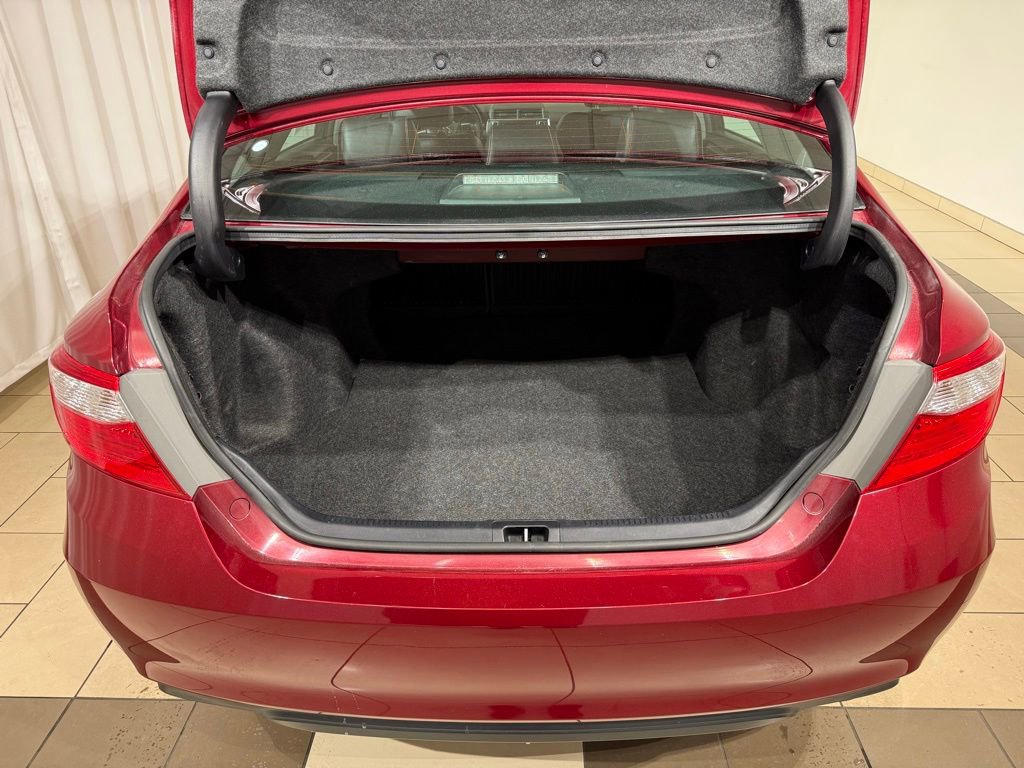 Used 2017 Toyota Camry SE image 11