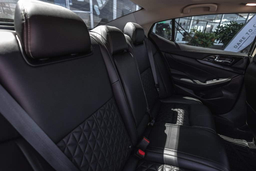 Used 2023 Nissan Maxima Platinum FWD image 29
