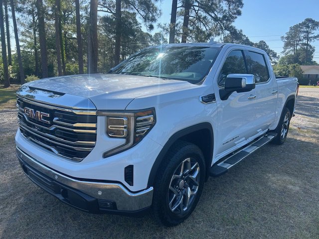 Used 2024 GMC Sierra 1500 SLT w/ SLT Premium Plus Package AWD/4WD image 3