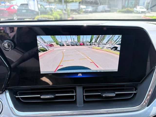 Used 2025 Chevrolet Trax LT FWD image 18