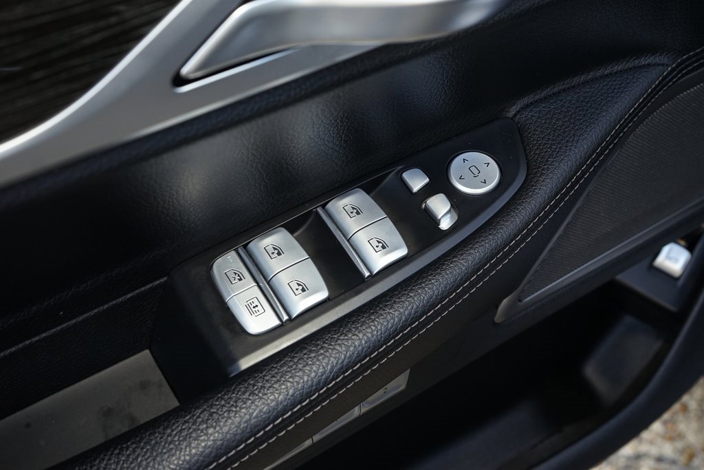 Used 2018 BMW 740i image 17