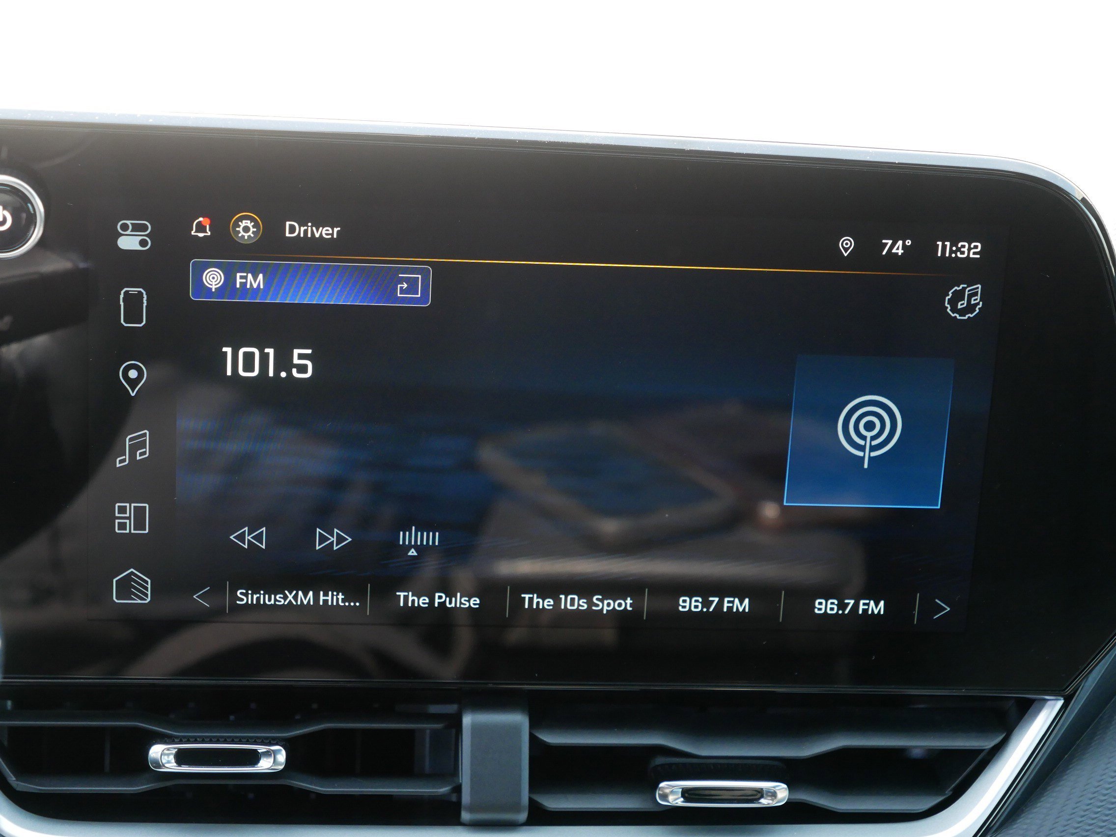 Used 2025 Chevrolet Equinox LT image 22