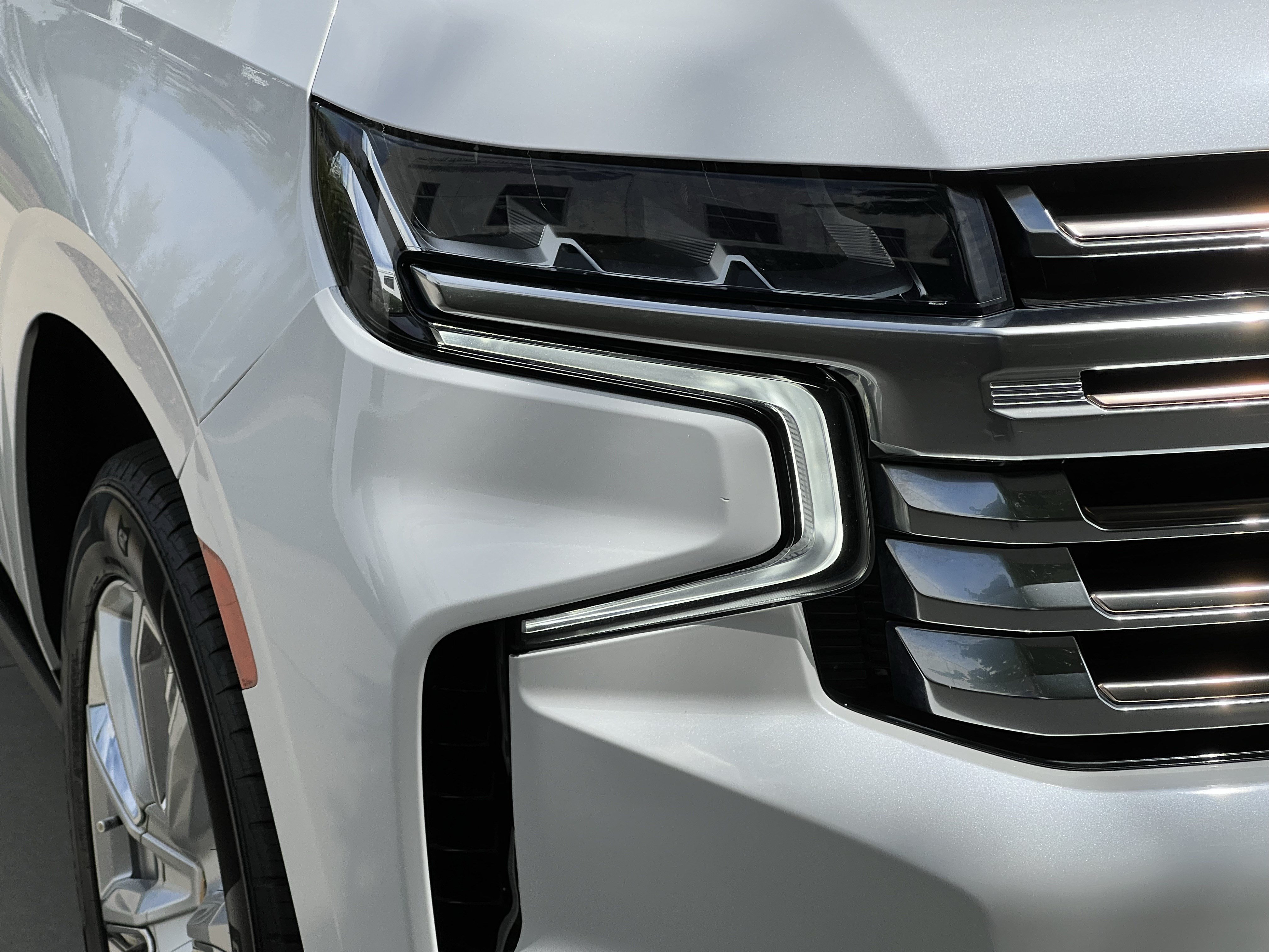 Used 2022 Chevrolet Tahoe High Country w/ Premium Package AWD/4WD image 11